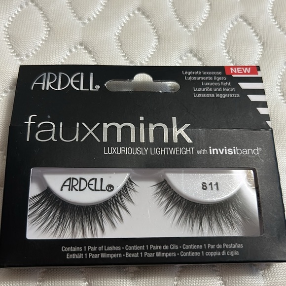 New in box - Fake Lashes Bundle - Picture 2 of 4